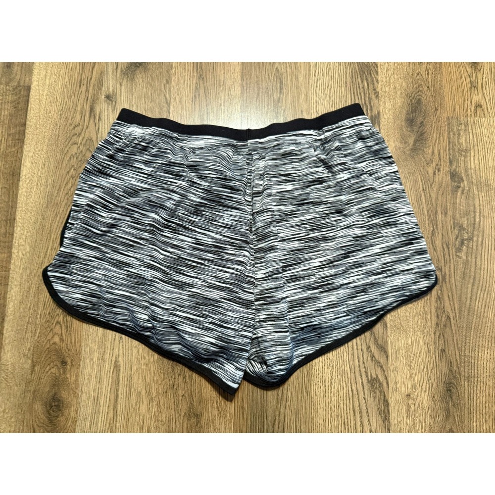 Riboom Shorts Women's Size Medium White Black Pull On Work Out Running Shorts
